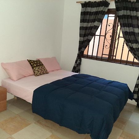 East Airport Suites4 -Private Room Accra Exteriör bild