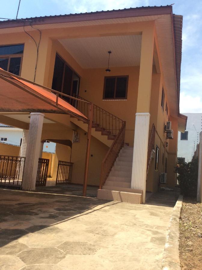 East Airport Suites4 -Private Room Accra Exteriör bild